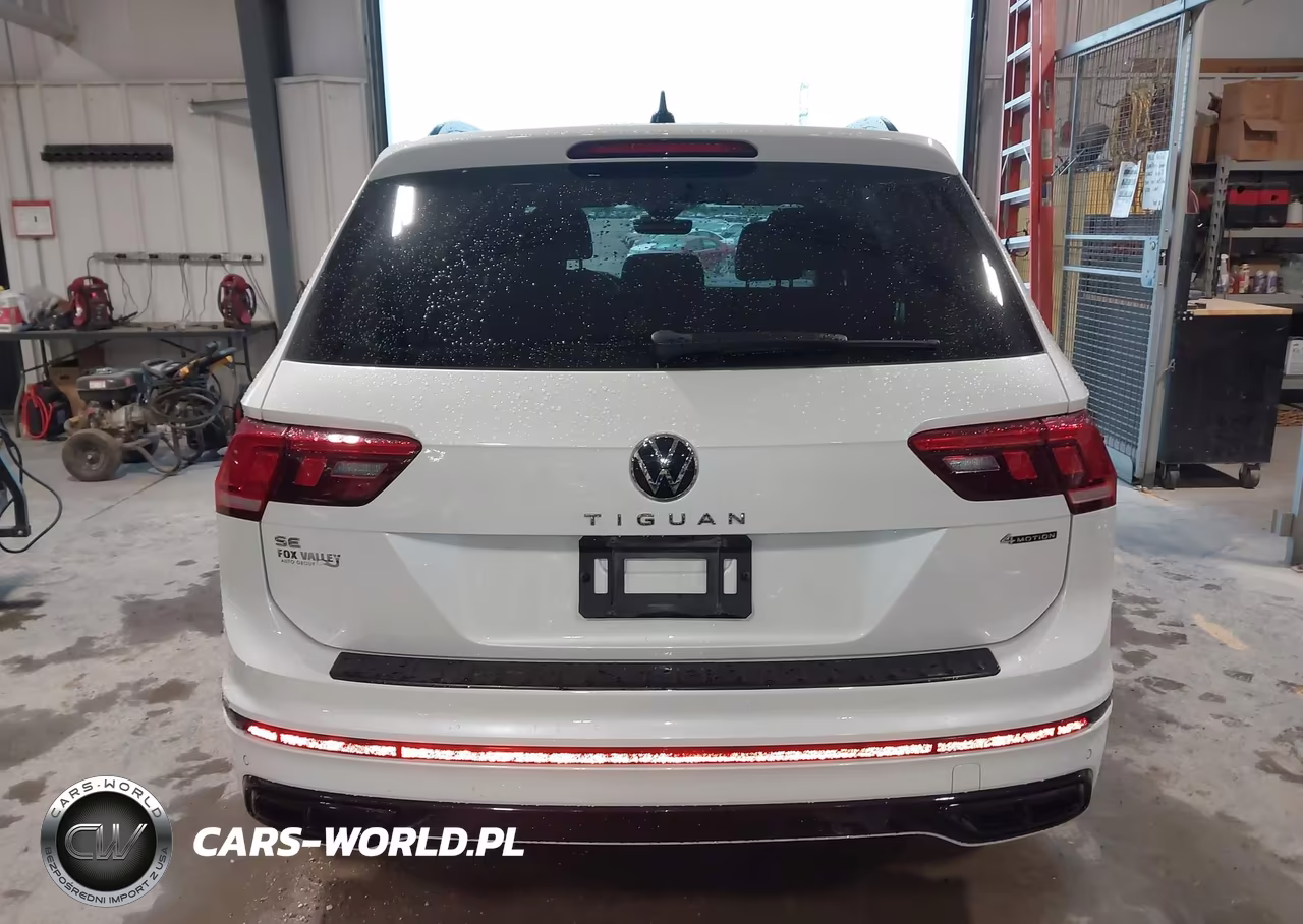 2023 Volkswagen Tiguan 2.0T Se R-Line Black VIN:3VV8B7AX1PM089796 - 17