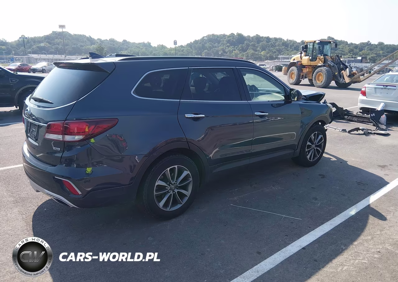 2017 Hyundai Santa Fe Se VIN:KM8SMDHF5HU189872 - 4