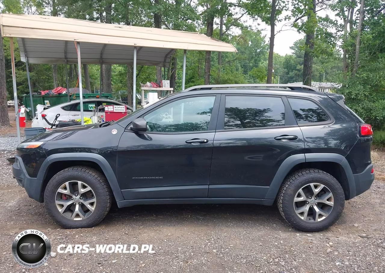 2015 Jeep Cherokee Trailhawk VIN:1C4PJMBS0FW503793 - 15