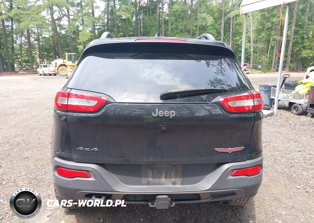 2015 Jeep Cherokee Trailhawk VIN:1C4PJMBS0FW503793 - 17