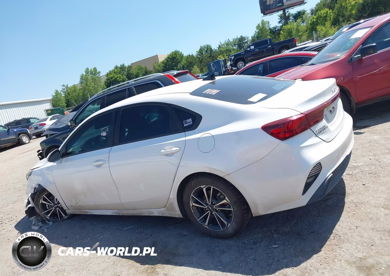 2022 Kia Forte Lxs VIN:3KPF24AD4NE475503 - 14