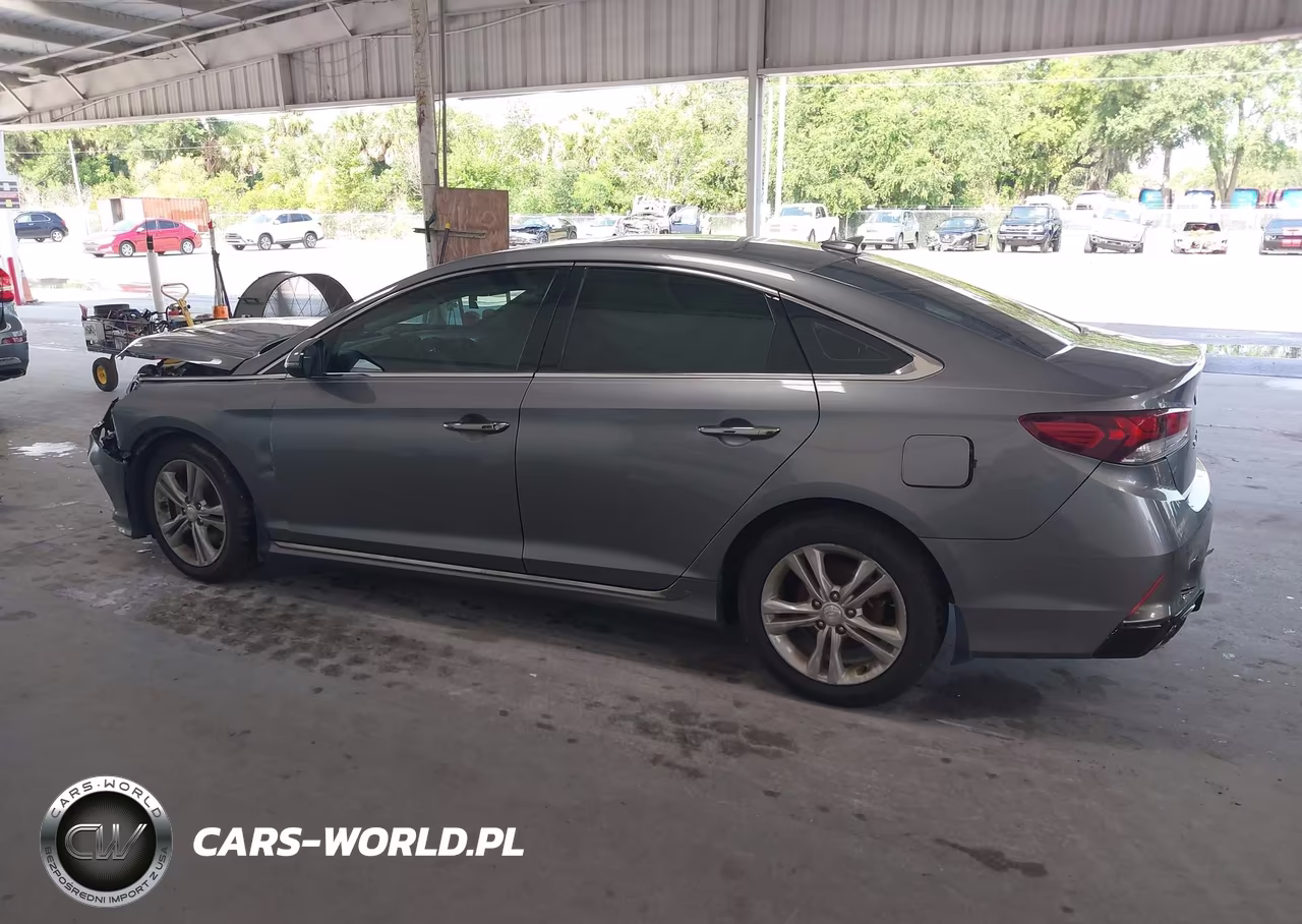 2018 Hyundai Sonata Sport VIN:5NPE34AF8JH680564 - 14