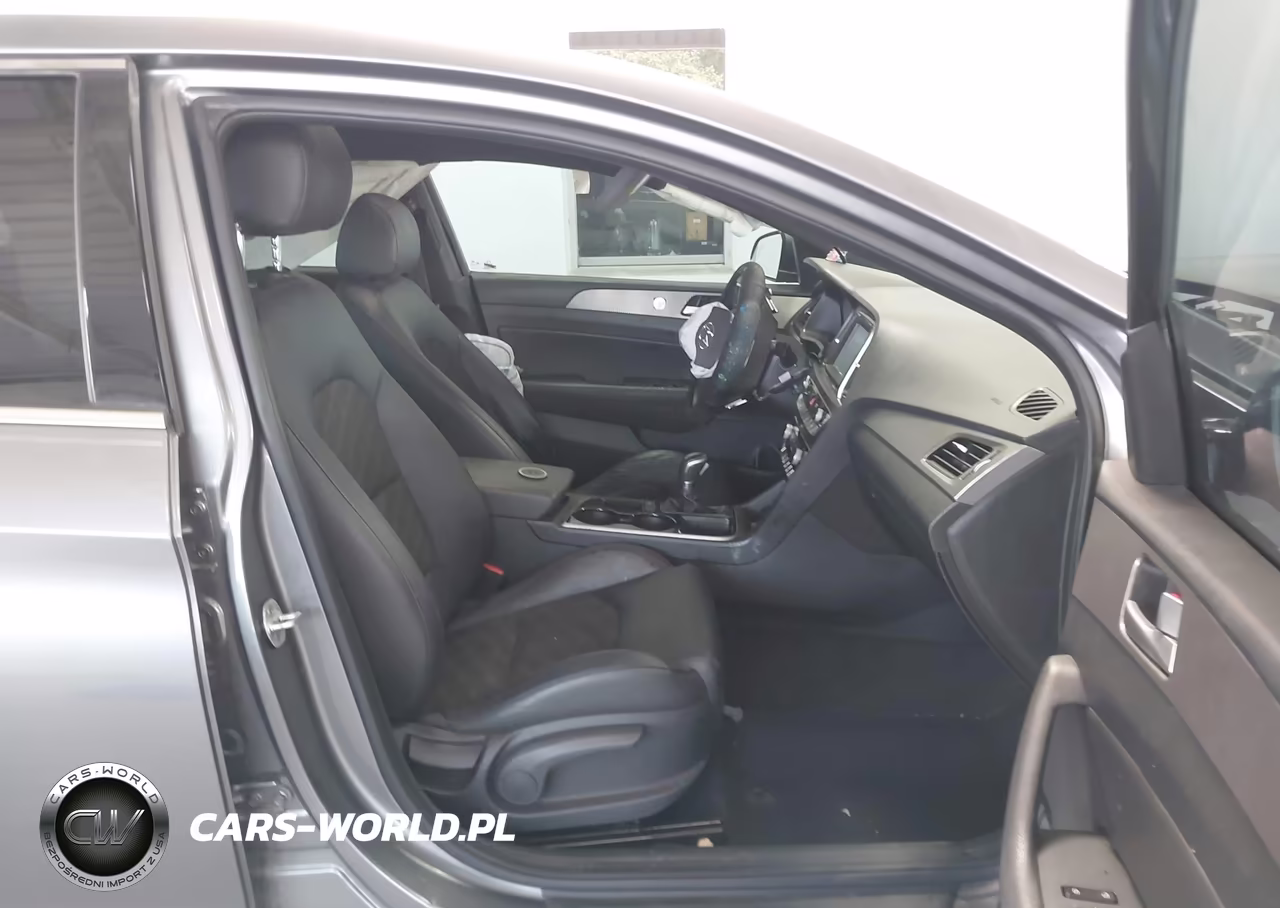 2018 Hyundai Sonata Sport VIN:5NPE34AF8JH680564 - 5