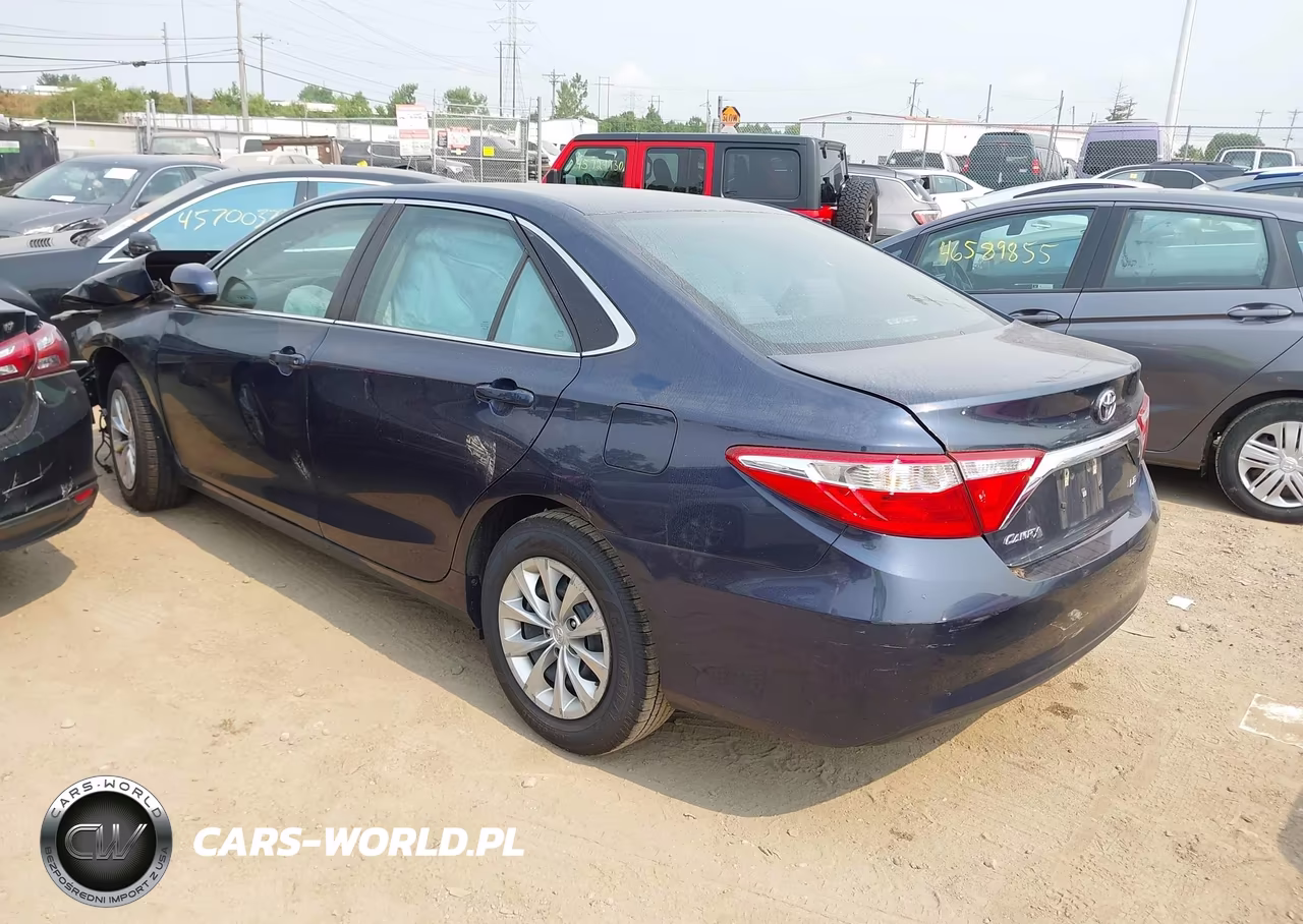 2017 Toyota Camry Le VIN:4T1BF1FK4HU759174 - 3