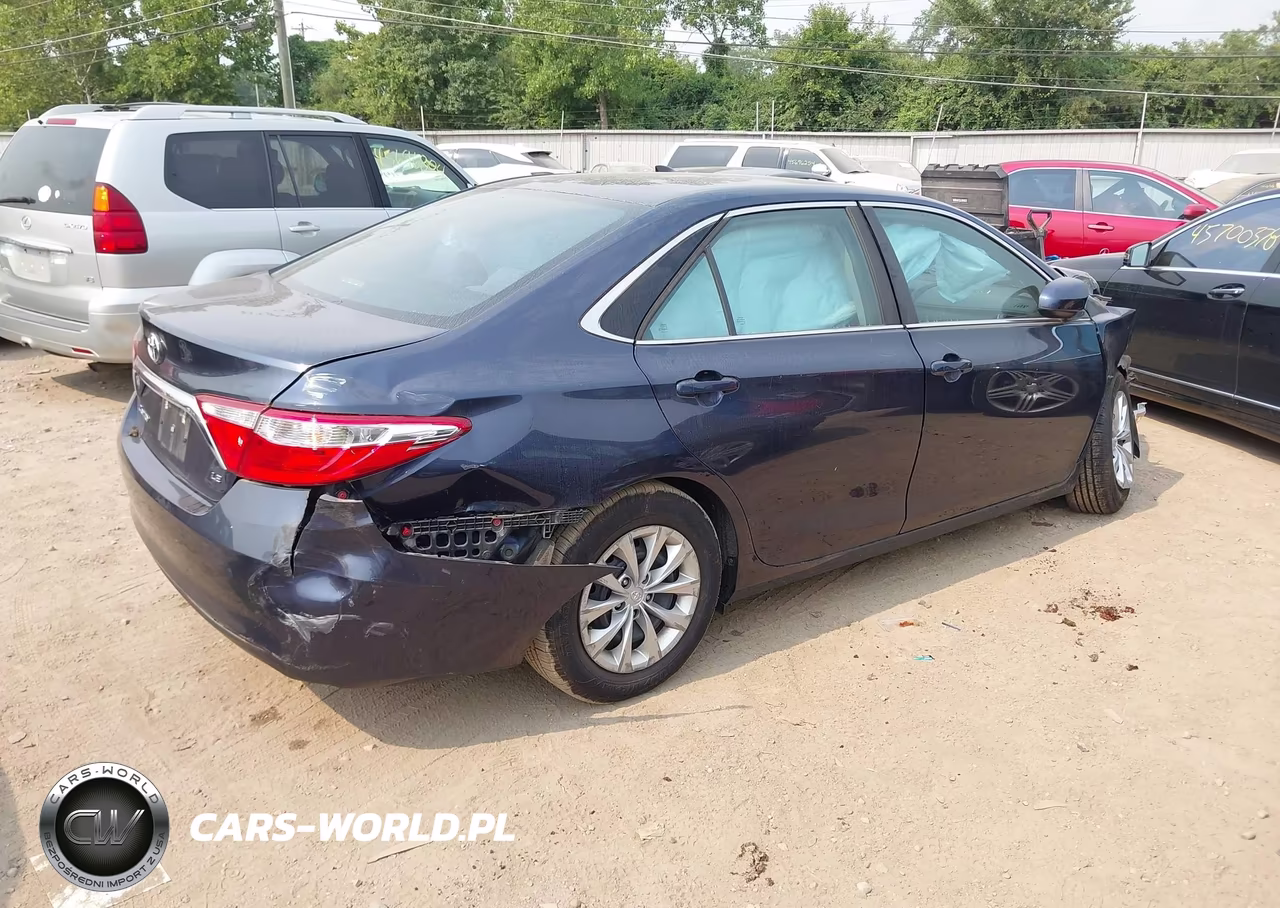 2017 Toyota Camry Le VIN:4T1BF1FK4HU759174 - 4
