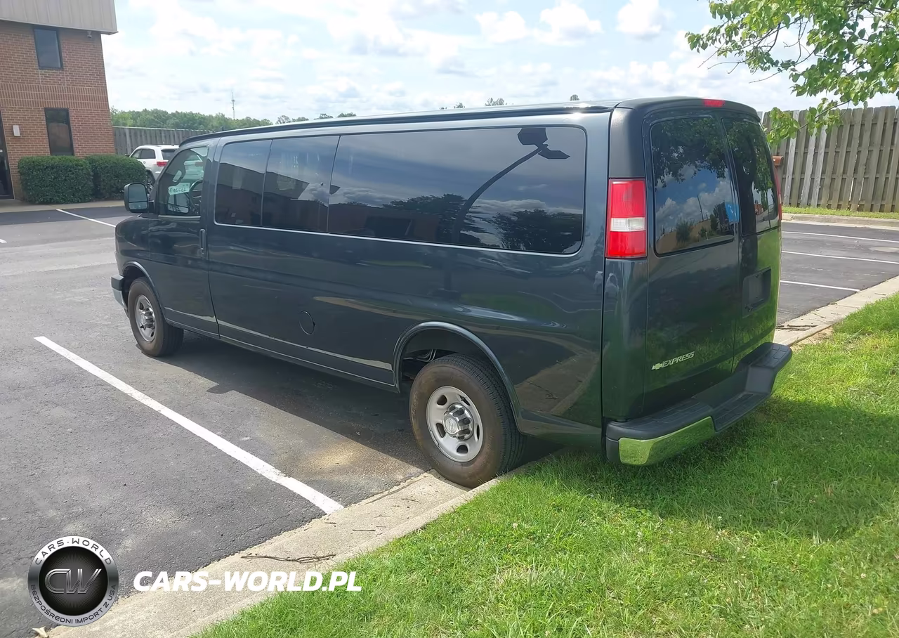 2018 Chevrolet Express 3500 Lt VIN:1GAZGPFG8J1232897 - 3