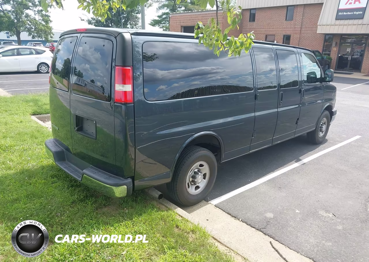 2018 Chevrolet Express 3500 Lt VIN:1GAZGPFG8J1232897 - 4