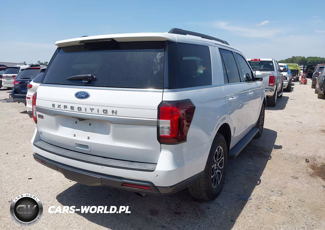 2022 Ford Expedition Xlt VIN:1FMJU1HT4NEA48491 - 4