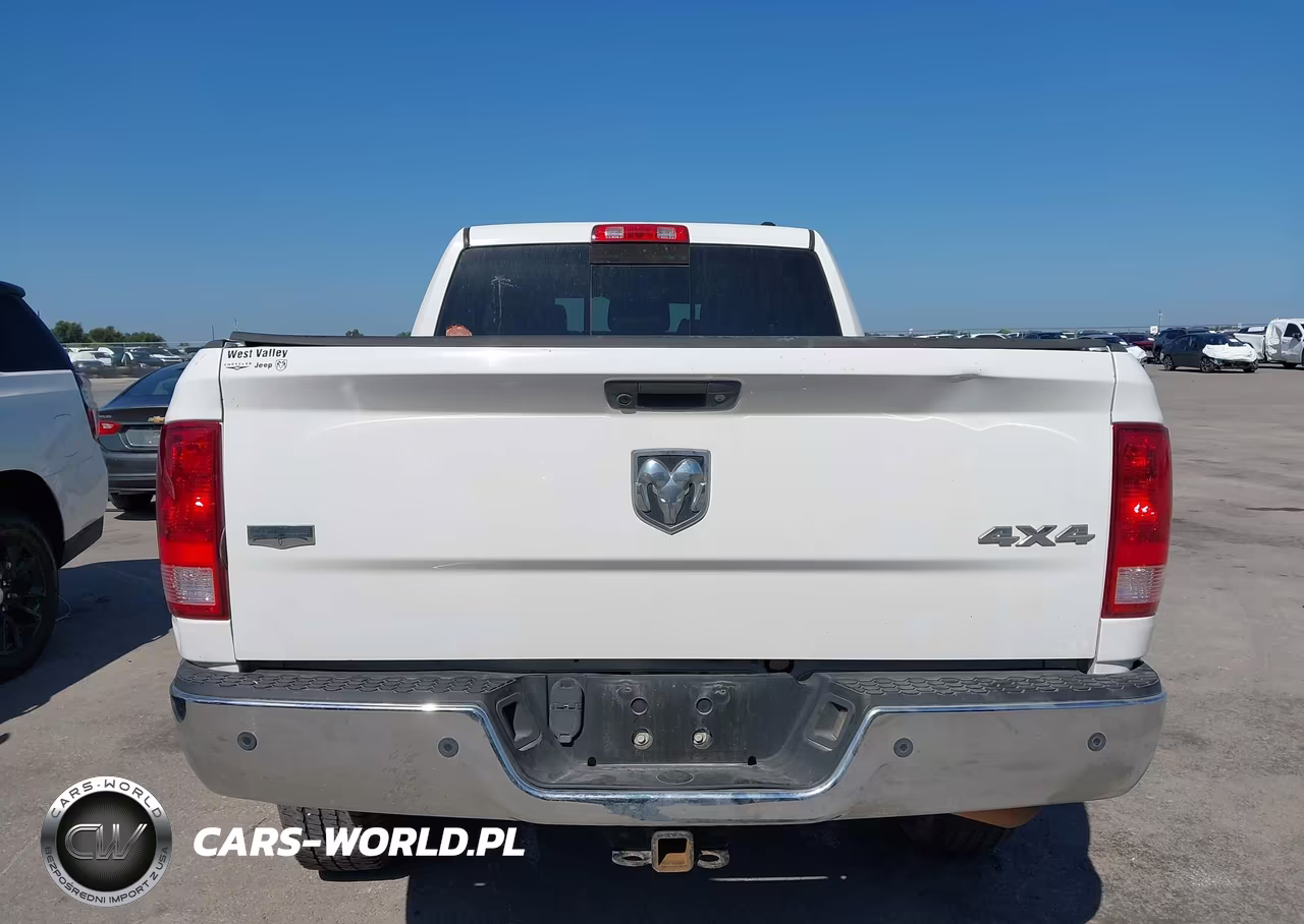 2011 Ram Ram 3500 Laramie VIN:3D73Y3HL2BG592155 - 19