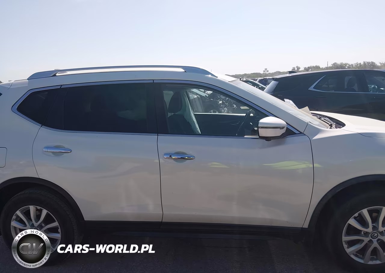 2018 Nissan Rogue S VIN:KNMAT2MT6JP585929 - 13