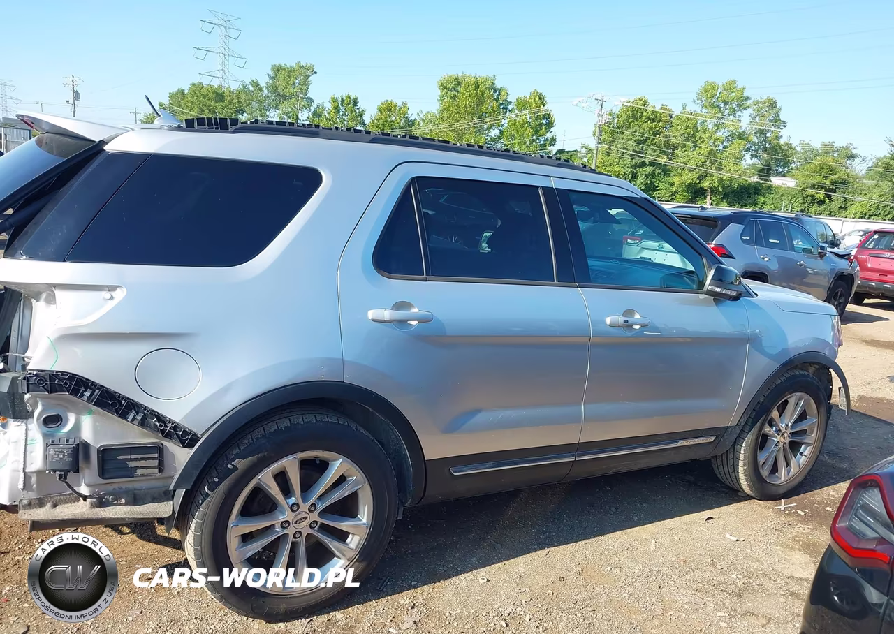 2018 Ford Explorer Xlt VIN:1FM5K8D80JGA53428 - 14