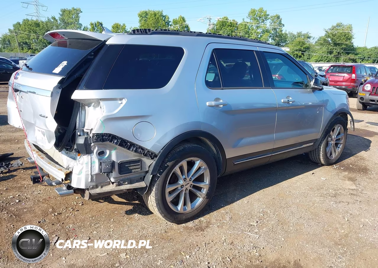 2018 Ford Explorer Xlt VIN:1FM5K8D80JGA53428 - 4