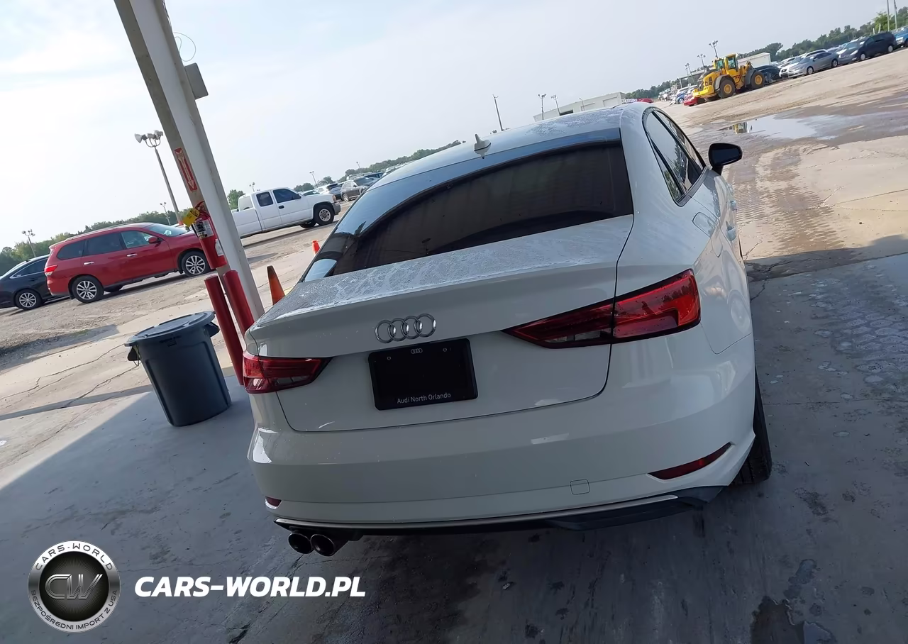 2018 Audi A3 2.0T Premium VIN:WAUAUGFF6J1094164 - 16