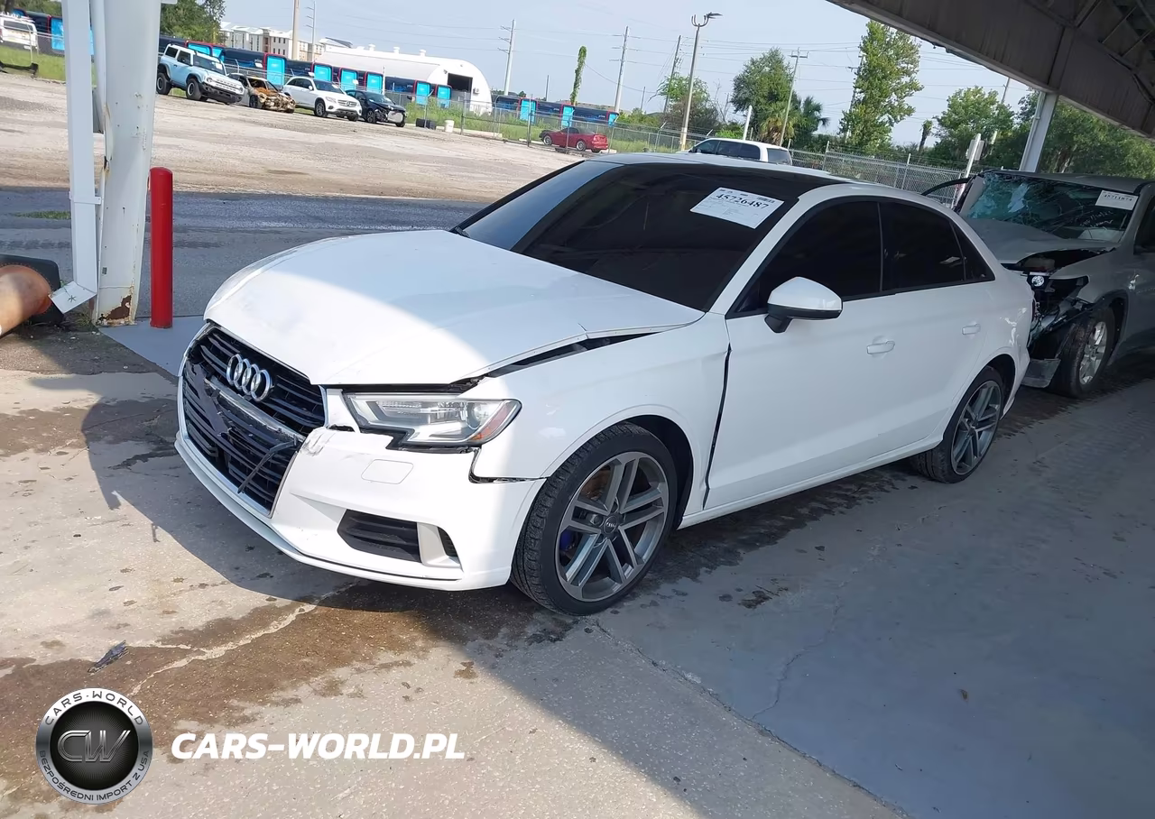 2018 Audi A3 2.0T Premium VIN:WAUAUGFF6J1094164 - 2