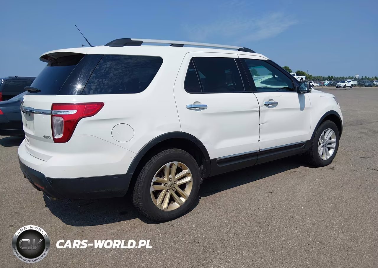 2011 Ford Explorer Xlt VIN:1FMHK8D82BGA25080 - 4