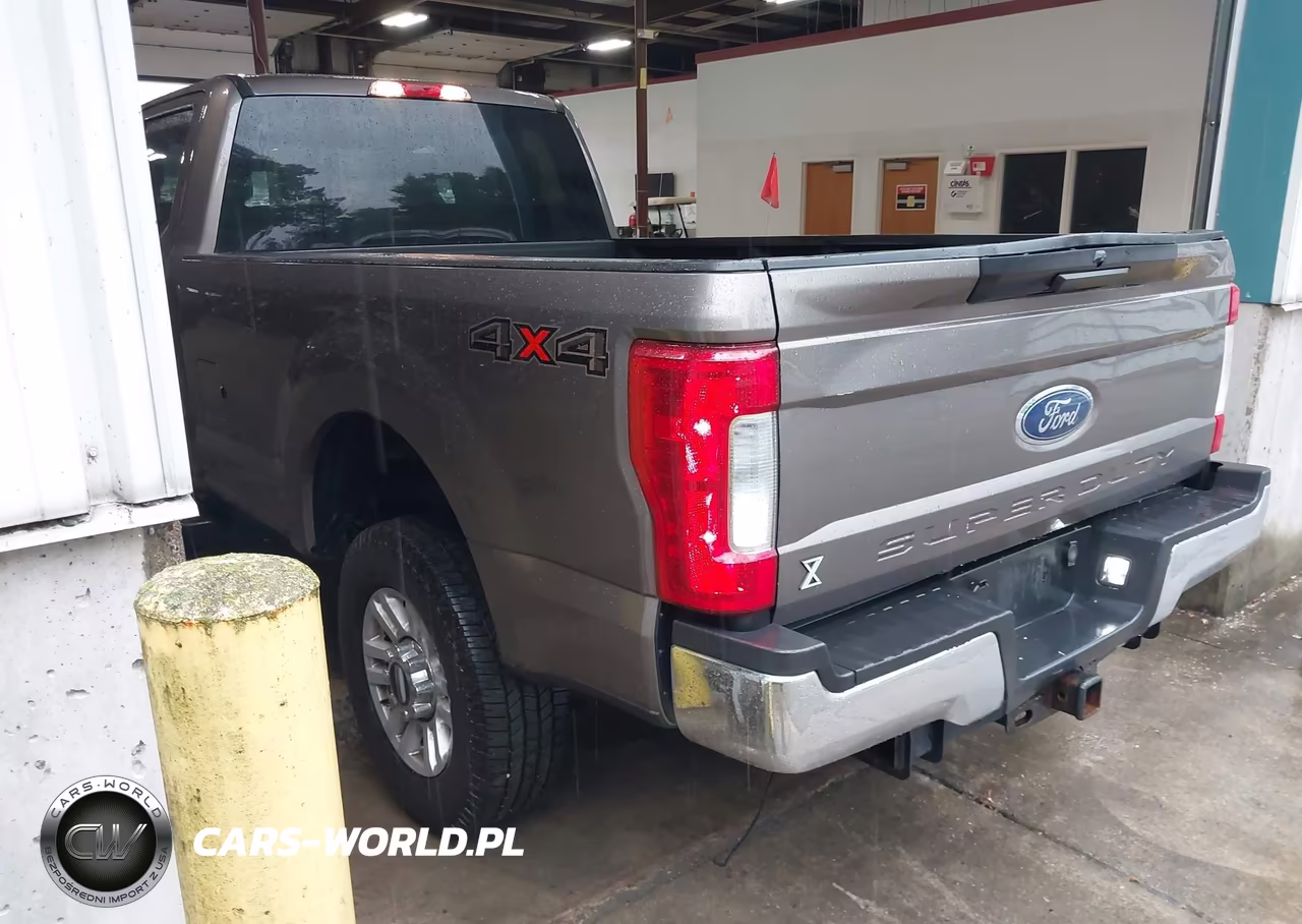 2019 Ford F-250 Xlt VIN:1FT7W2BT4KEE47520 - 3