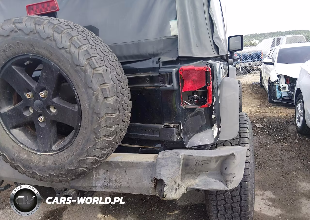2010 Jeep Wrangler Sport VIN:1J4AA2D11AL228664 - 6