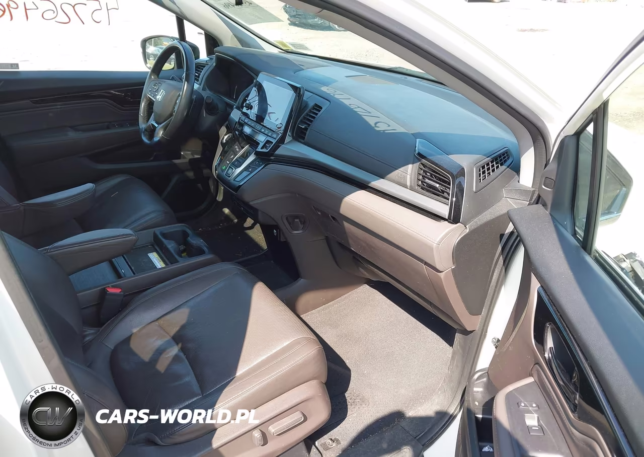 2018 Honda Odyssey Elite VIN:5FNRL6H97JB099973 - 5