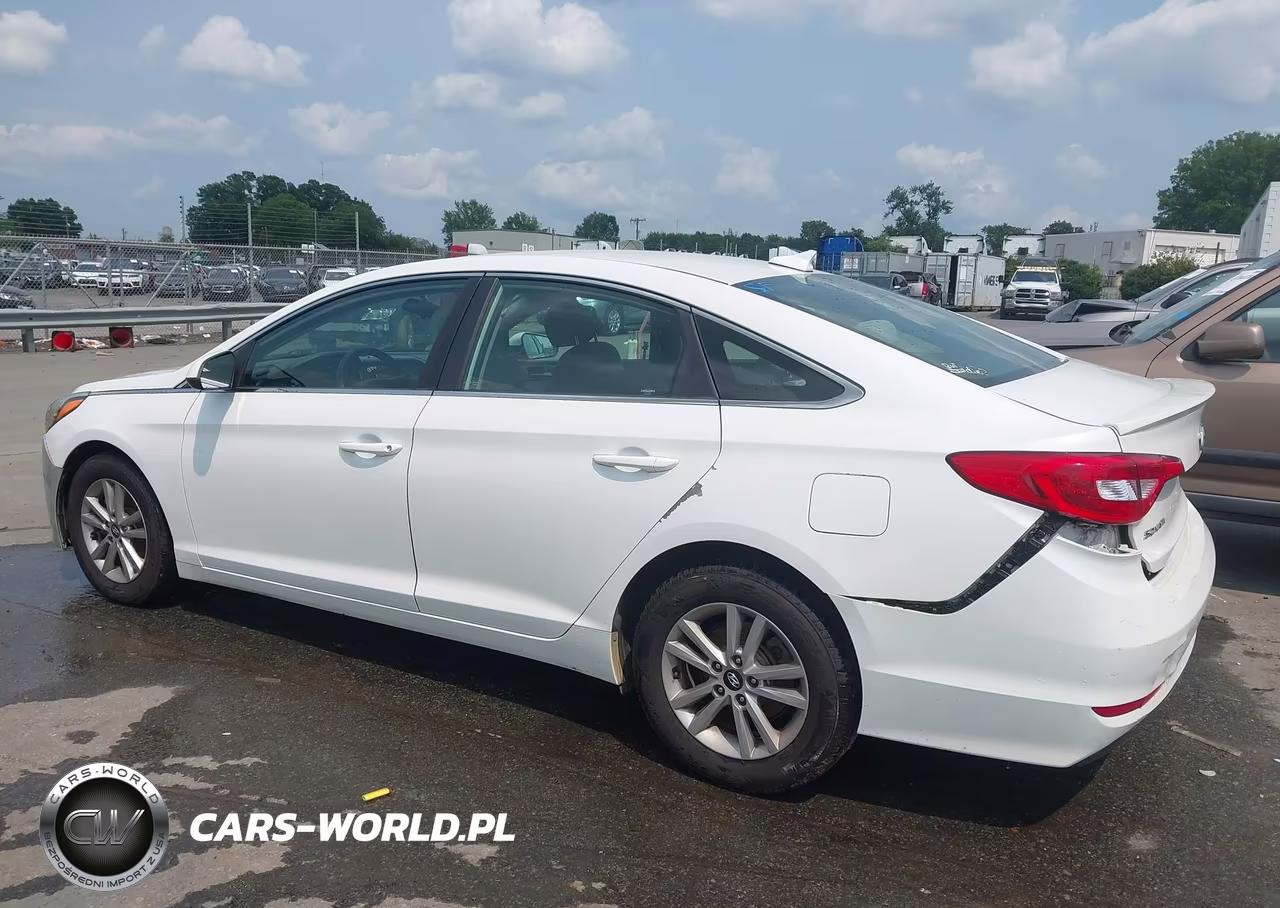 2016 Hyundai Sonata VIN:5NPE24AF3GH418818 - 14
