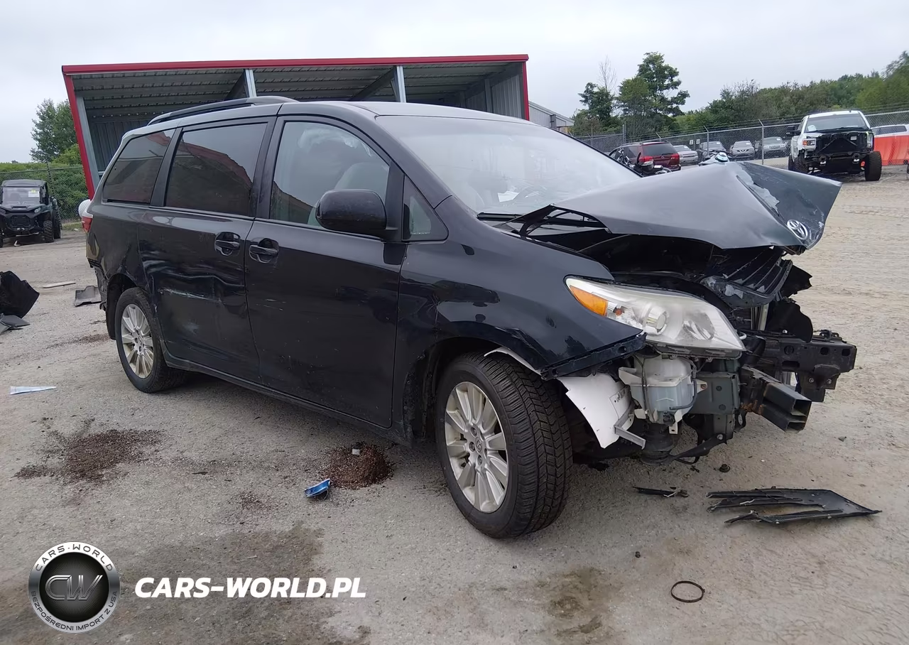 2015 Toyota Sienna Le 7 Passenger