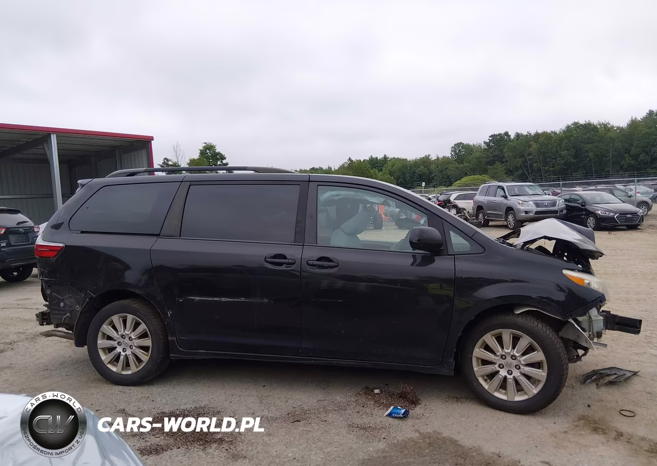 2015 Toyota Sienna Le 7 Passenger VIN:5TDJK3DC9FS111270 - 13