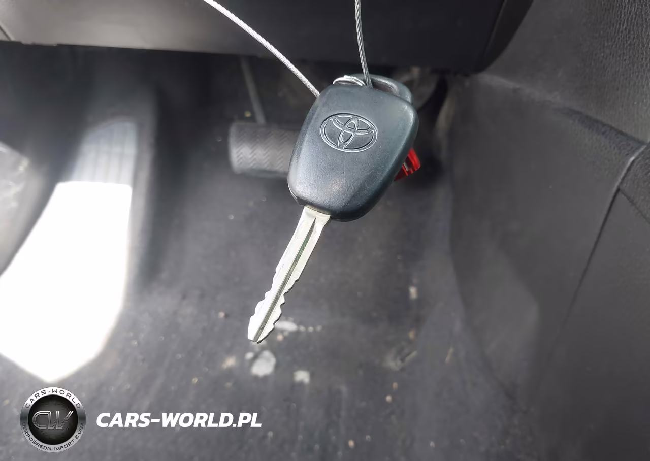 2016 Toyota Corolla S Plus VIN:5YFBURHE6GP523427 - 11