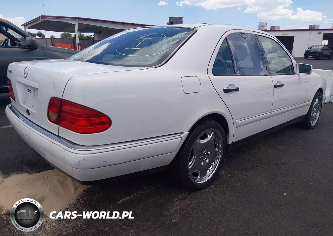 1997 Mercedes-Benz E 420 VIN:WDBJF72F1VA574717 - 4