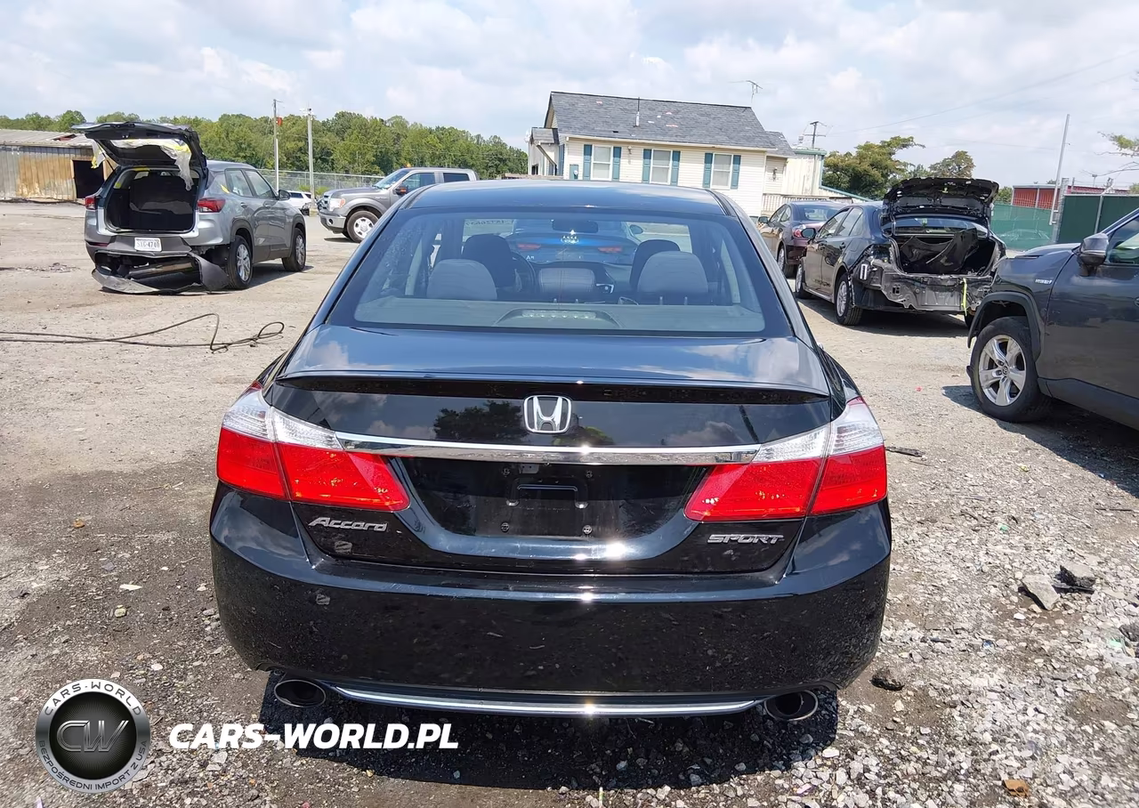 2015 Honda Accord Sport VIN:1HGCR2F52FA234193 - 17