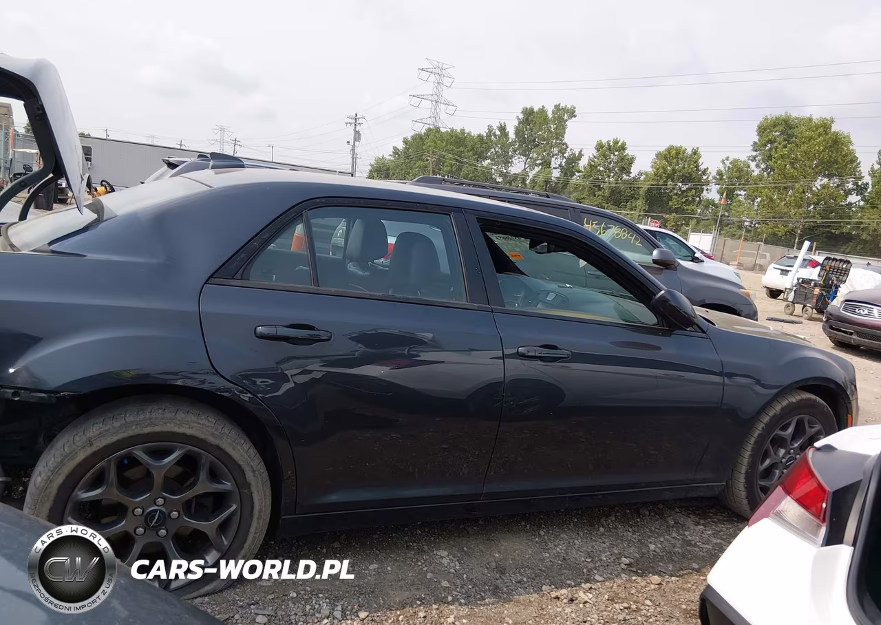 2016 Chrysler 300 300S VIN:2C3CCAGG6GH305252 - 13