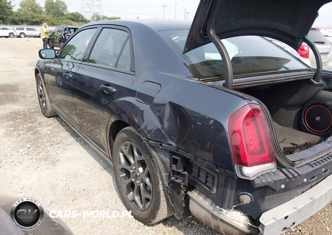 2016 Chrysler 300 300S VIN:2C3CCAGG6GH305252 - 3