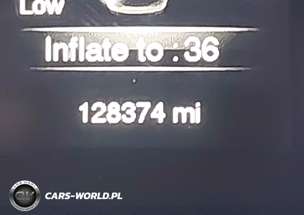 2015 Jeep Cherokee Sport VIN:1C4PJMAB3FW534201 - 15