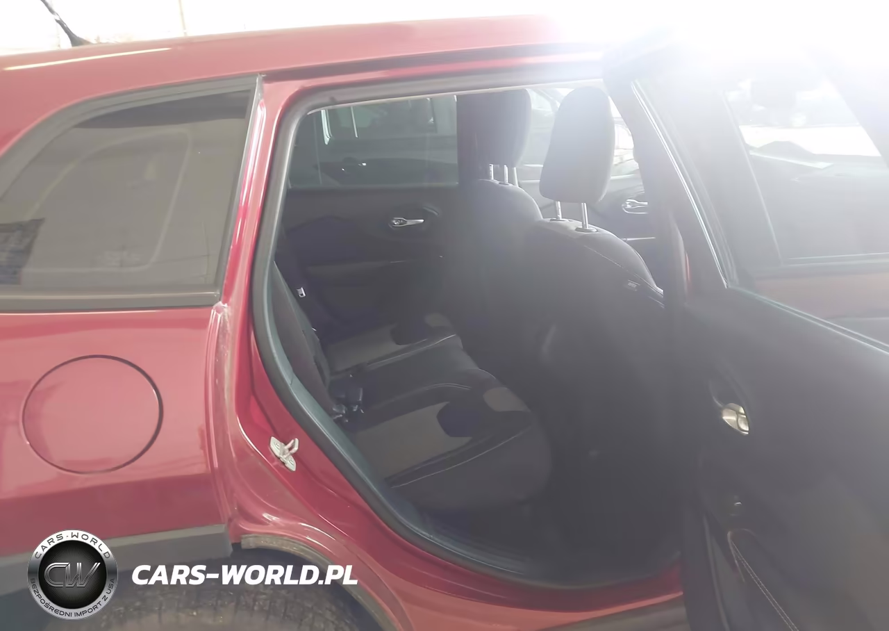 2015 Jeep Cherokee Sport VIN:1C4PJMAB3FW534201 - 8