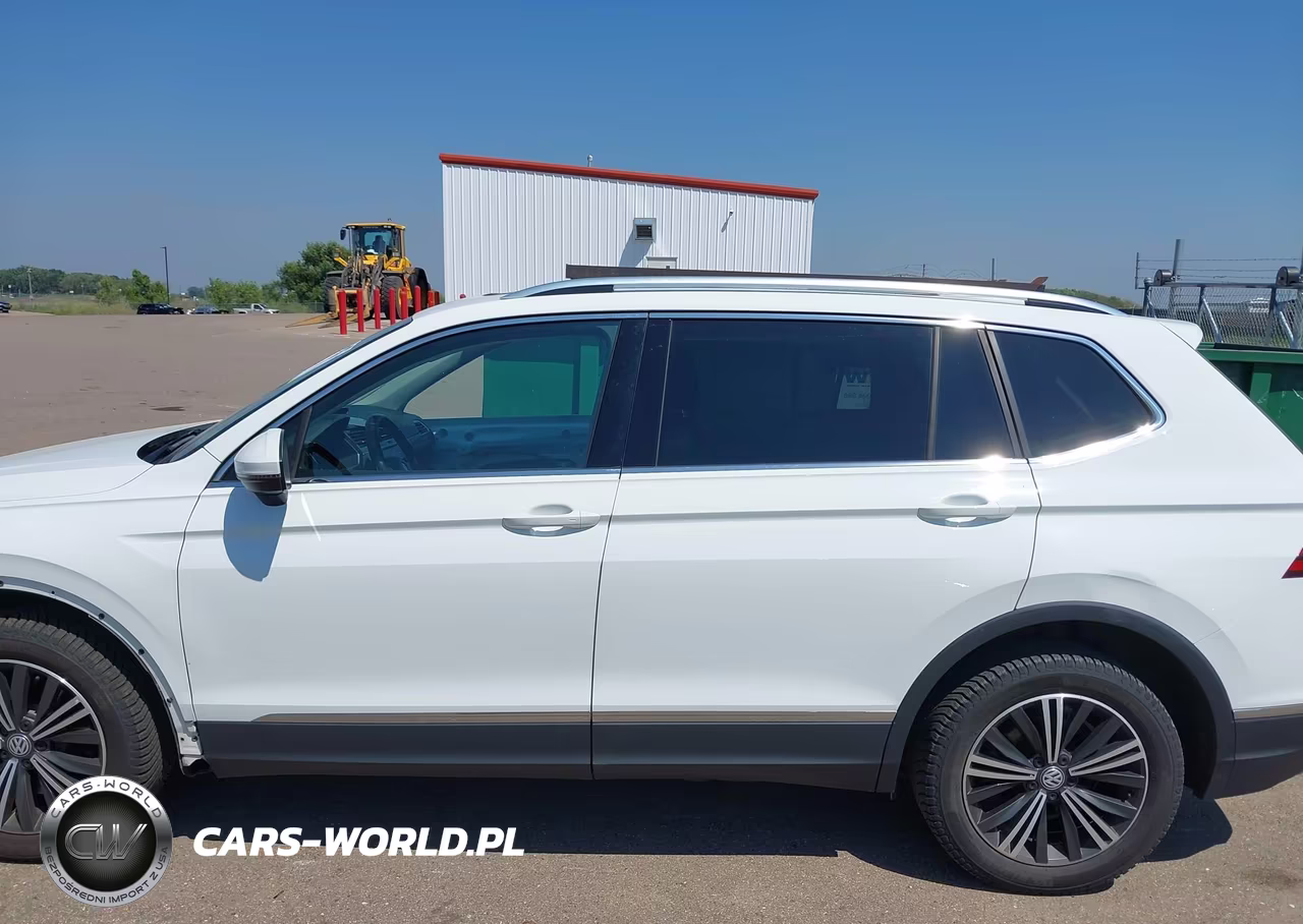 2018 Volkswagen Tiguan 2.0T Sel Premium VIN:3VV4B7AX8JM118653 - 15