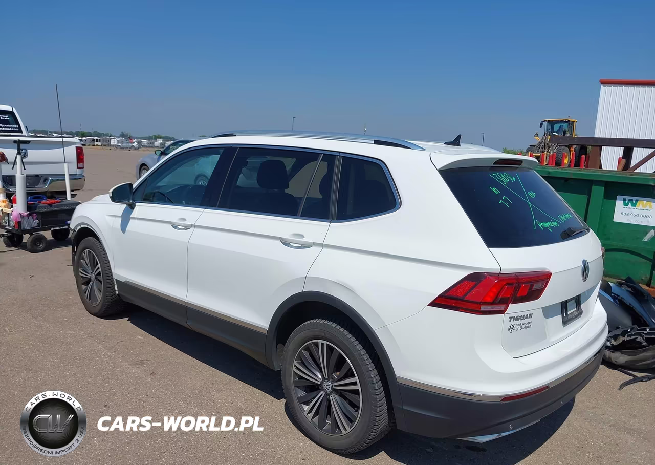 2018 Volkswagen Tiguan 2.0T Sel Premium VIN:3VV4B7AX8JM118653 - 3