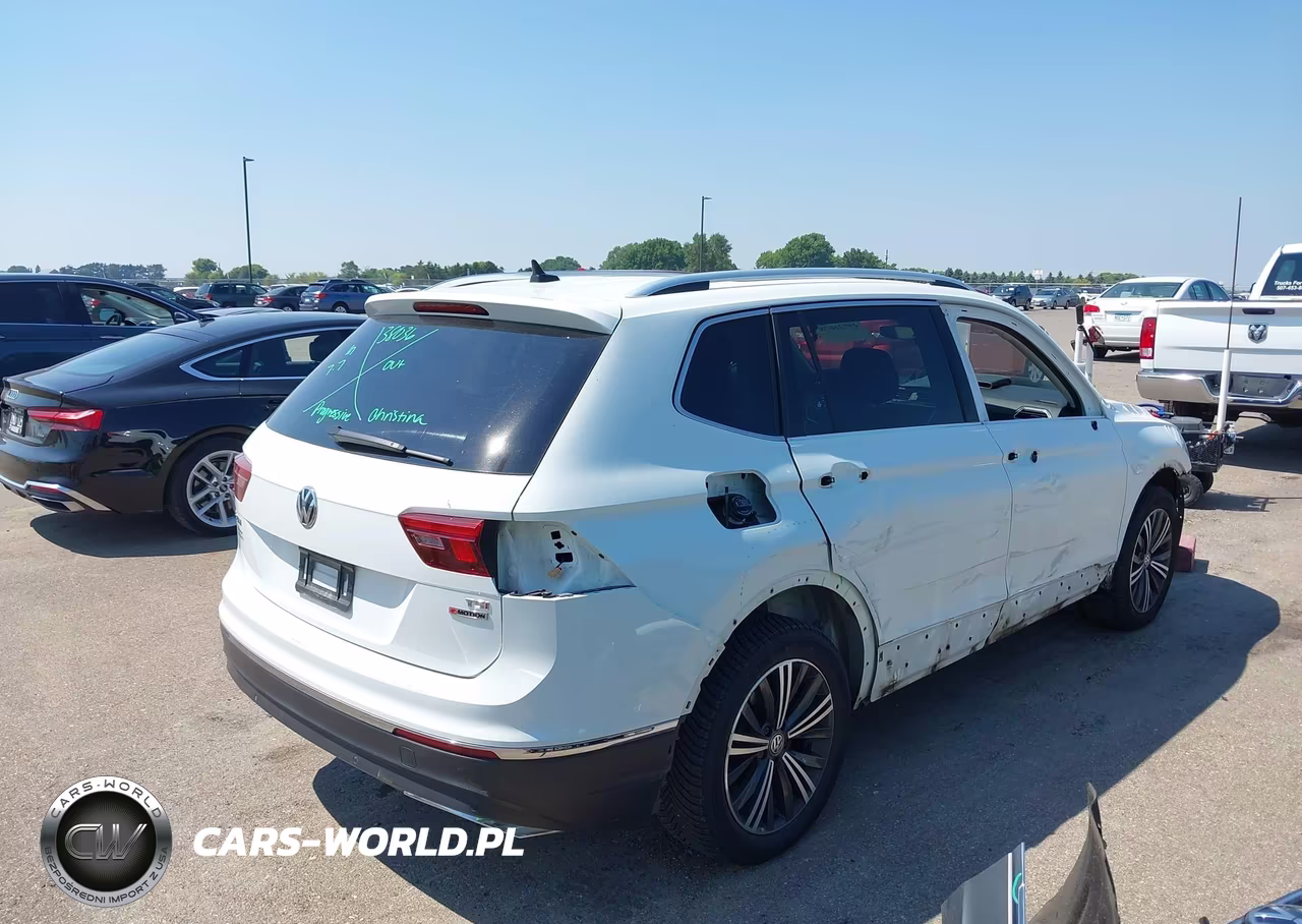2018 Volkswagen Tiguan 2.0T Sel Premium VIN:3VV4B7AX8JM118653 - 4