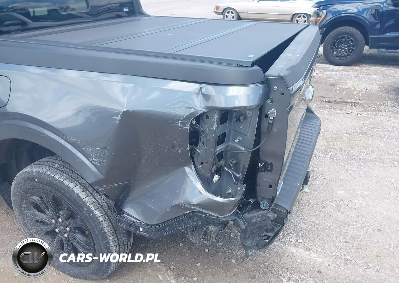 2024 Ford Maverick Lariat VIN:3FTTW8M39RRA93712 - 17