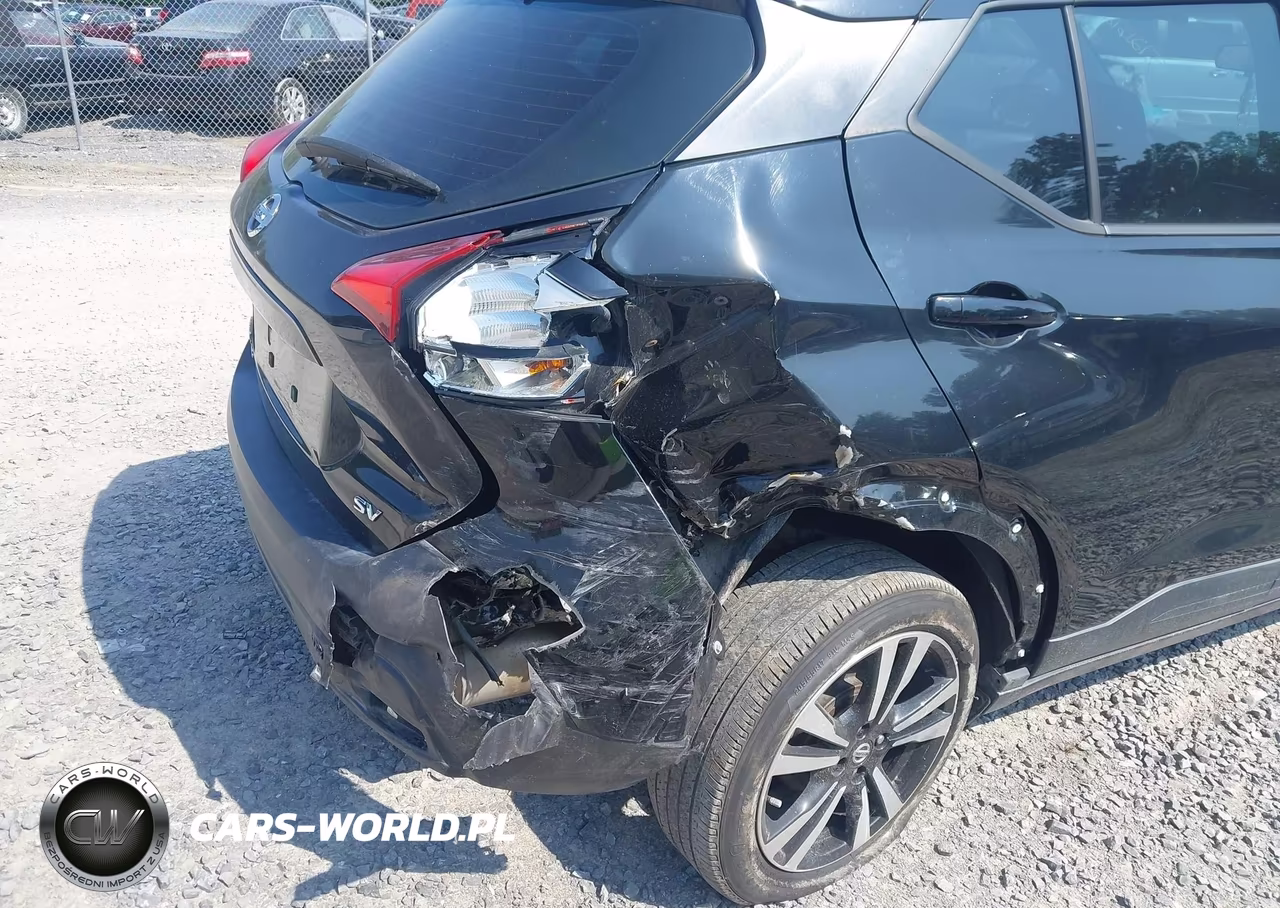 2018 Nissan Kicks Sv VIN:3N1CP5CU7JL541638 - 6