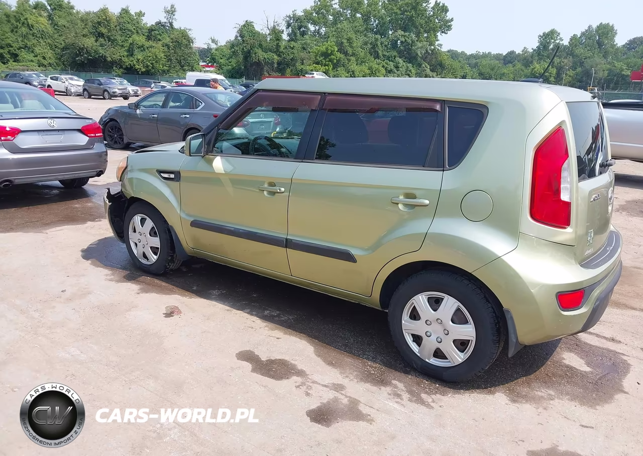 2012 Kia Soul VIN:KNDJT2A50C7473622 - 3