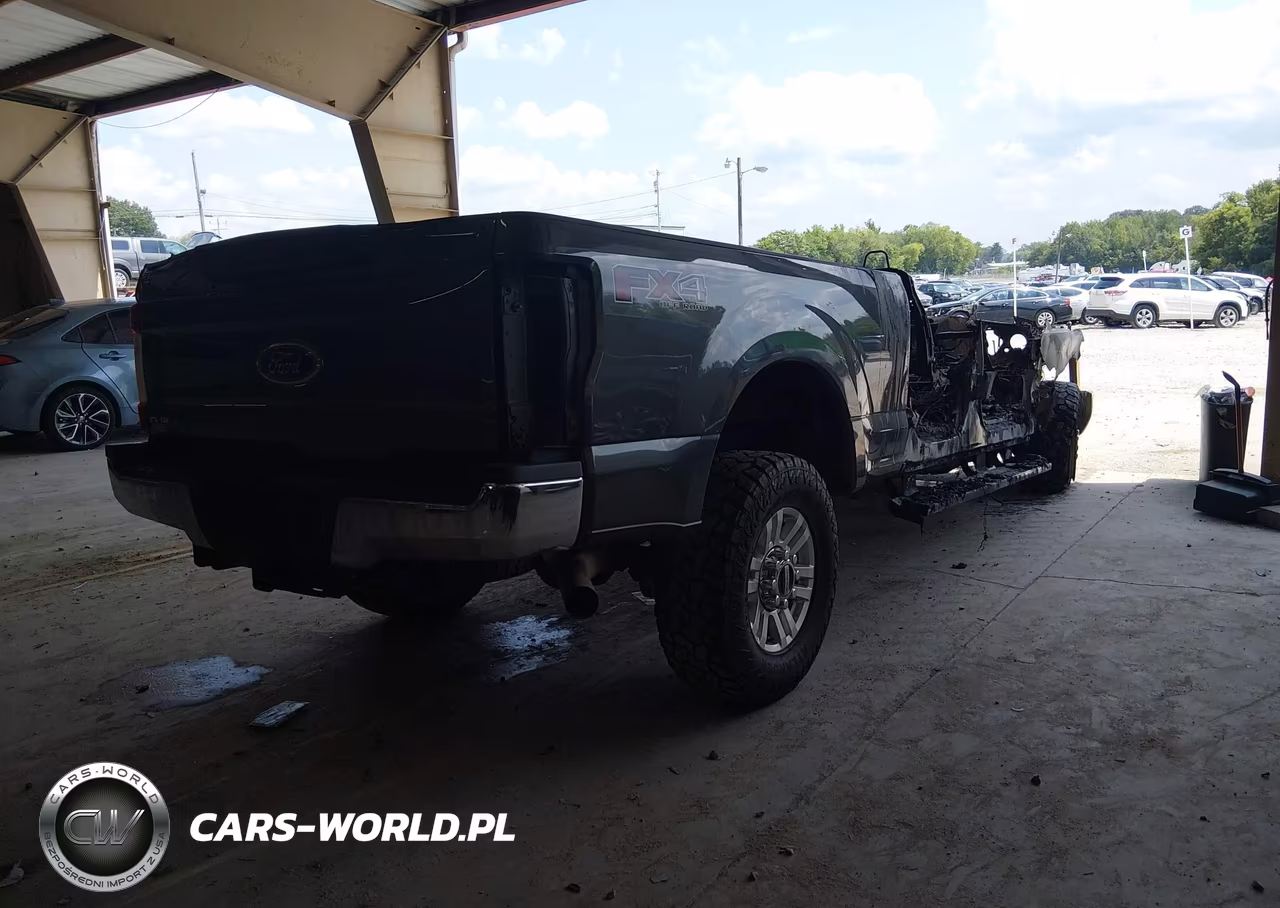 2018 Ford F-250 Xl VIN:1FT7W2B69JEC73985 - 4