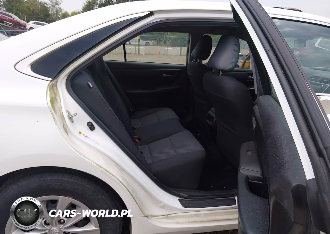 2015 Toyota Camry Le VIN:4T4BF1FKXFR473235 - 8