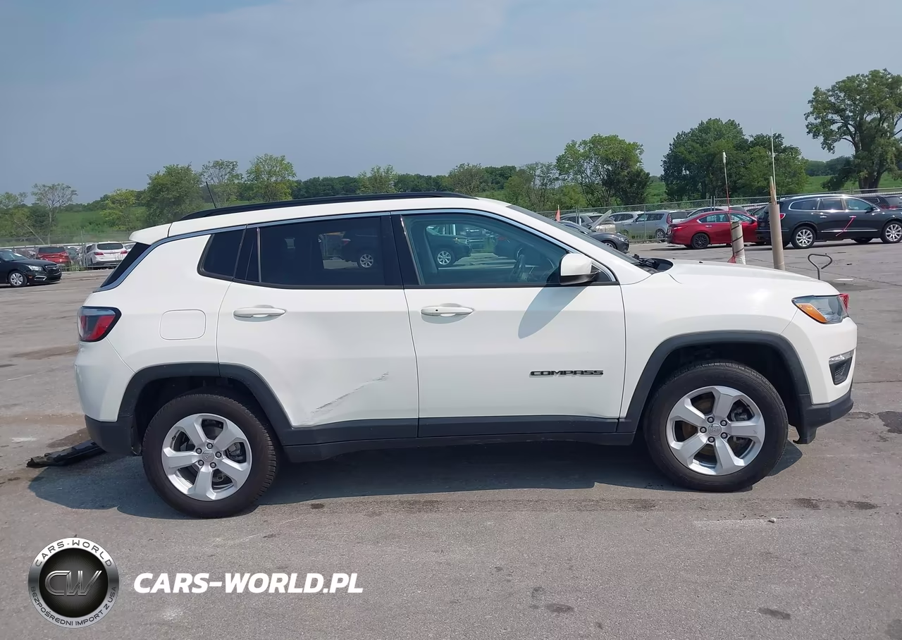 2020 Jeep Compass Latitude 4X4 VIN:3C4NJDBB1LT230565 - 13