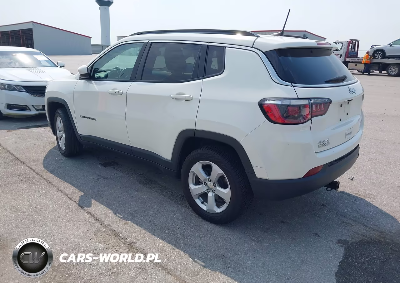 2020 Jeep Compass Latitude 4X4 VIN:3C4NJDBB1LT230565 - 3