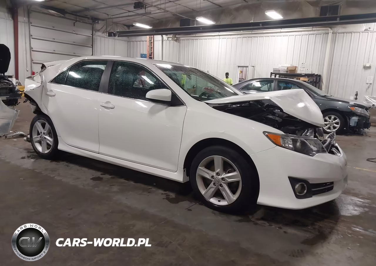 2014 Toyota Camry Se – zdjęcie 1 z 20