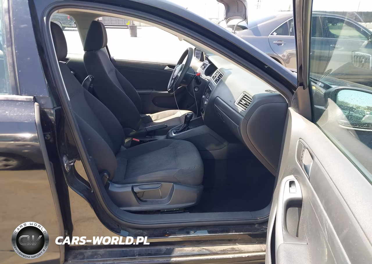 2013 Volkswagen Jetta 2.0L S VIN:3VW2K7AJ8DM300937 - 5