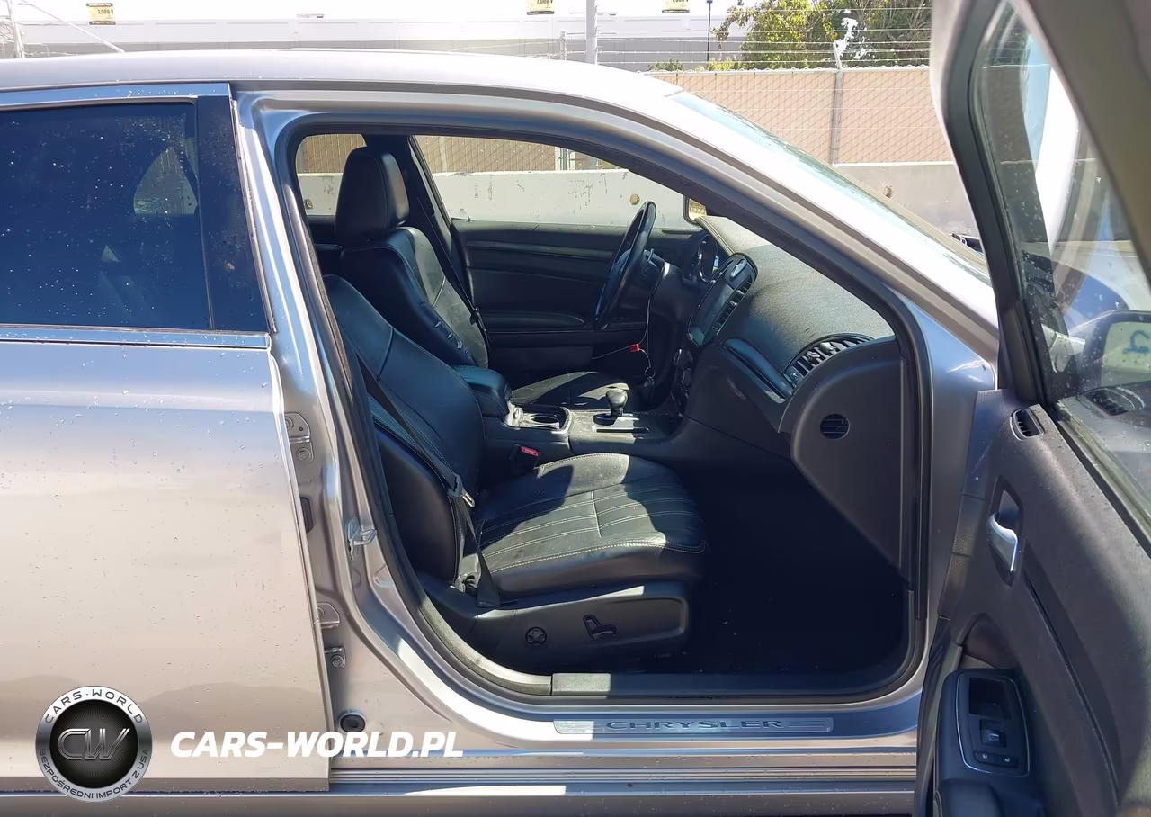 2013 Chrysler 300 300S VIN:2C3CCABG8DH641066 - 5