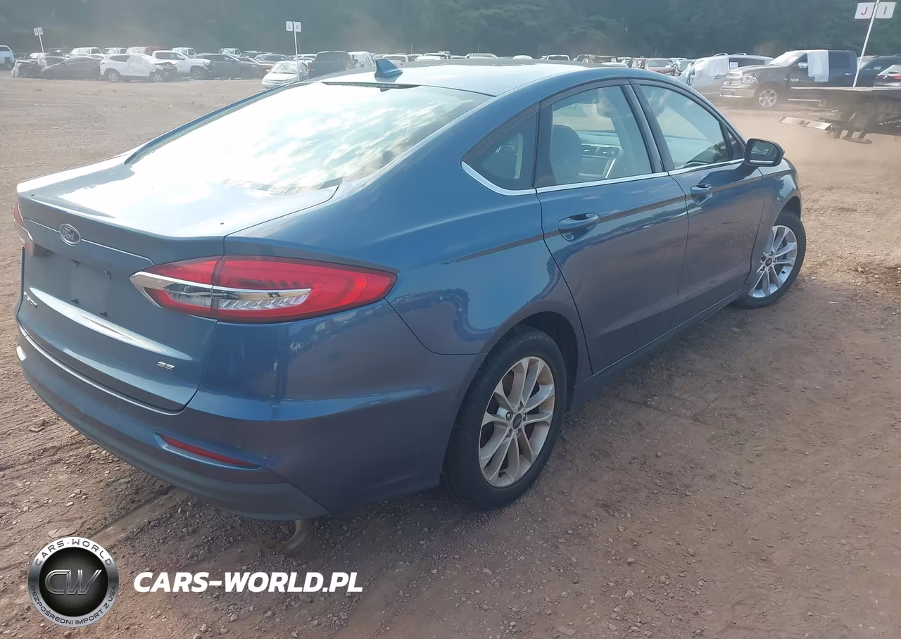2019 Ford Fusion Se VIN:3FA6P0H79KR123070 - 4