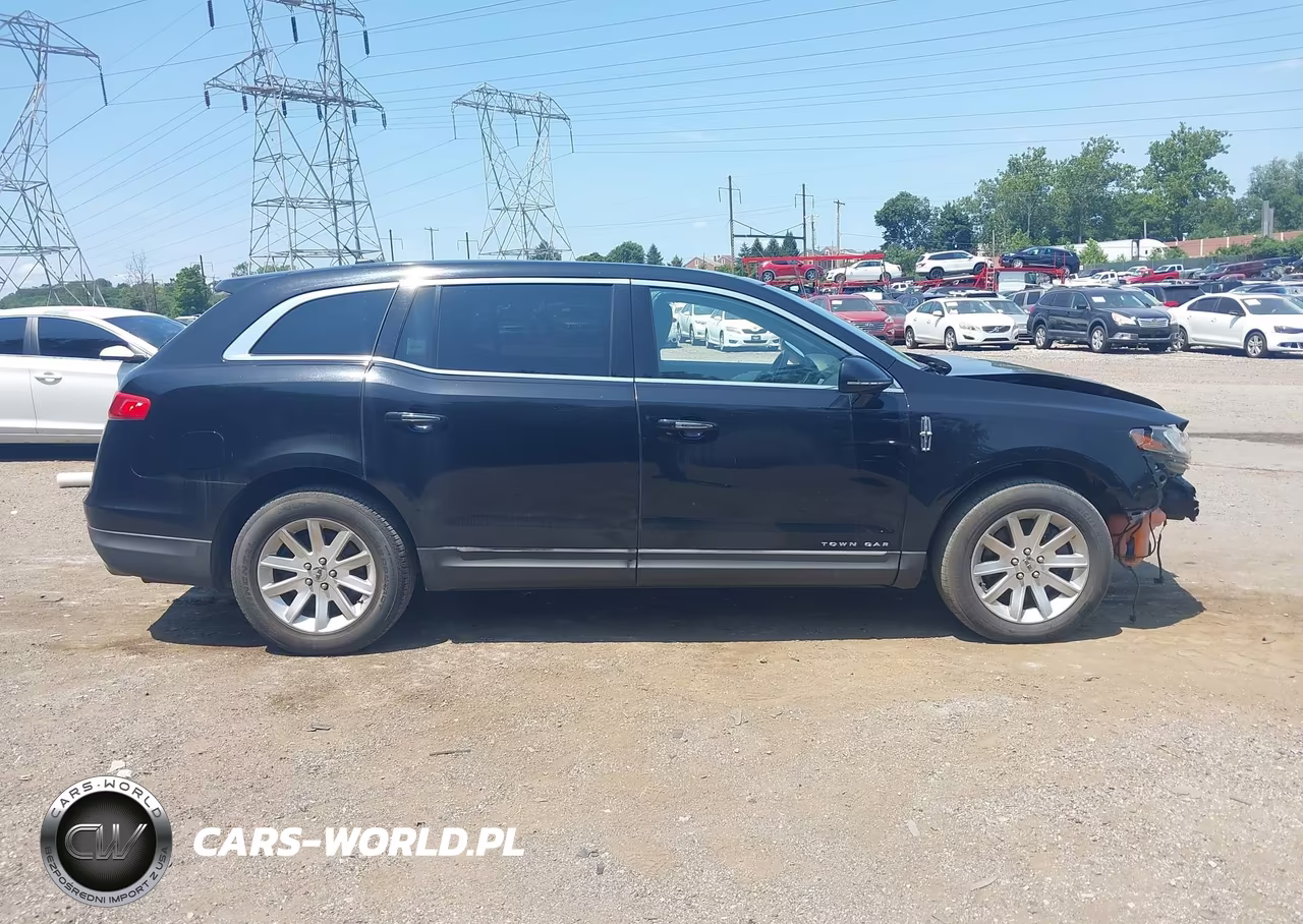 2018 Lincoln Mkt VIN:2LMHJ5NK5JBL01869 - 13