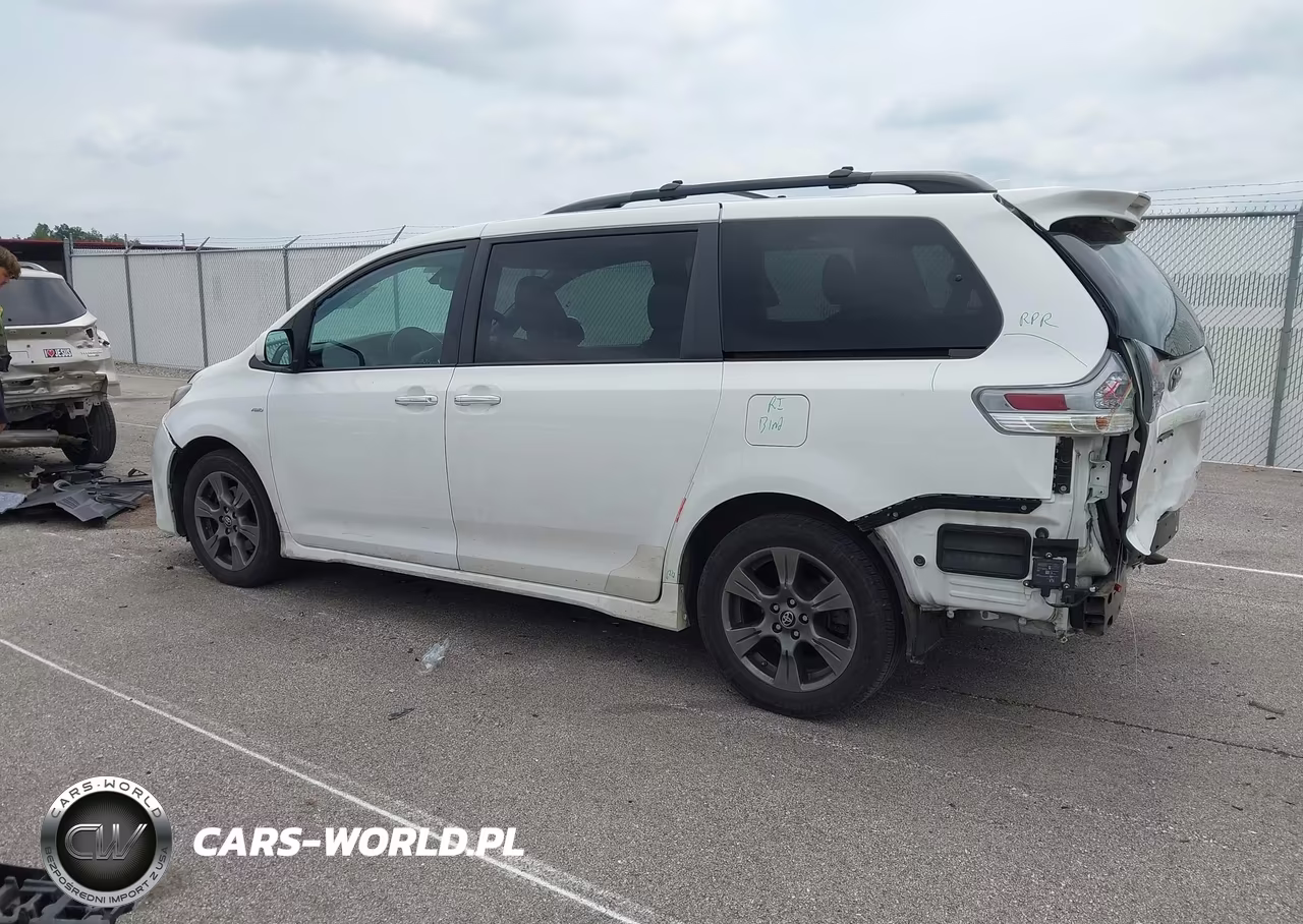 2020 Toyota Sienna Se Premium VIN:5TDEZ3DC4LS239831 - 3