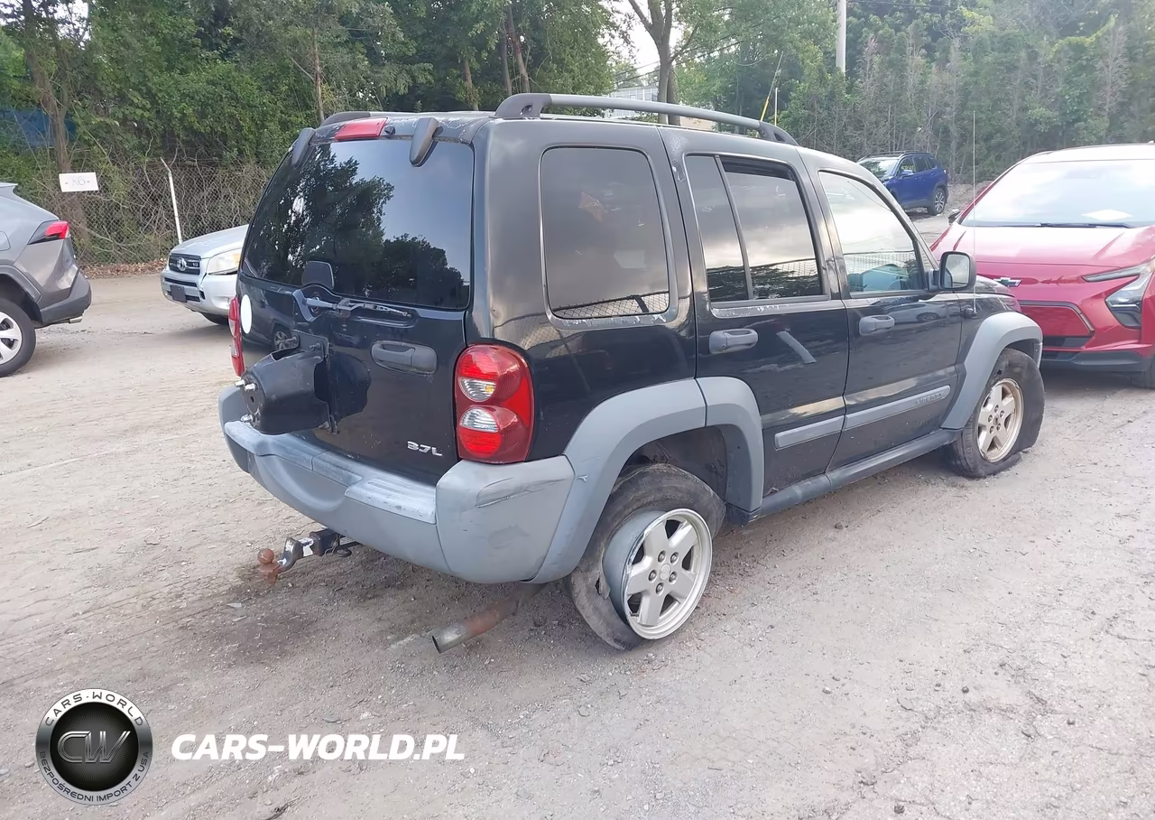 2005 Jeep Liberty Sport VIN:1J4GL48KX5W711982 - 4