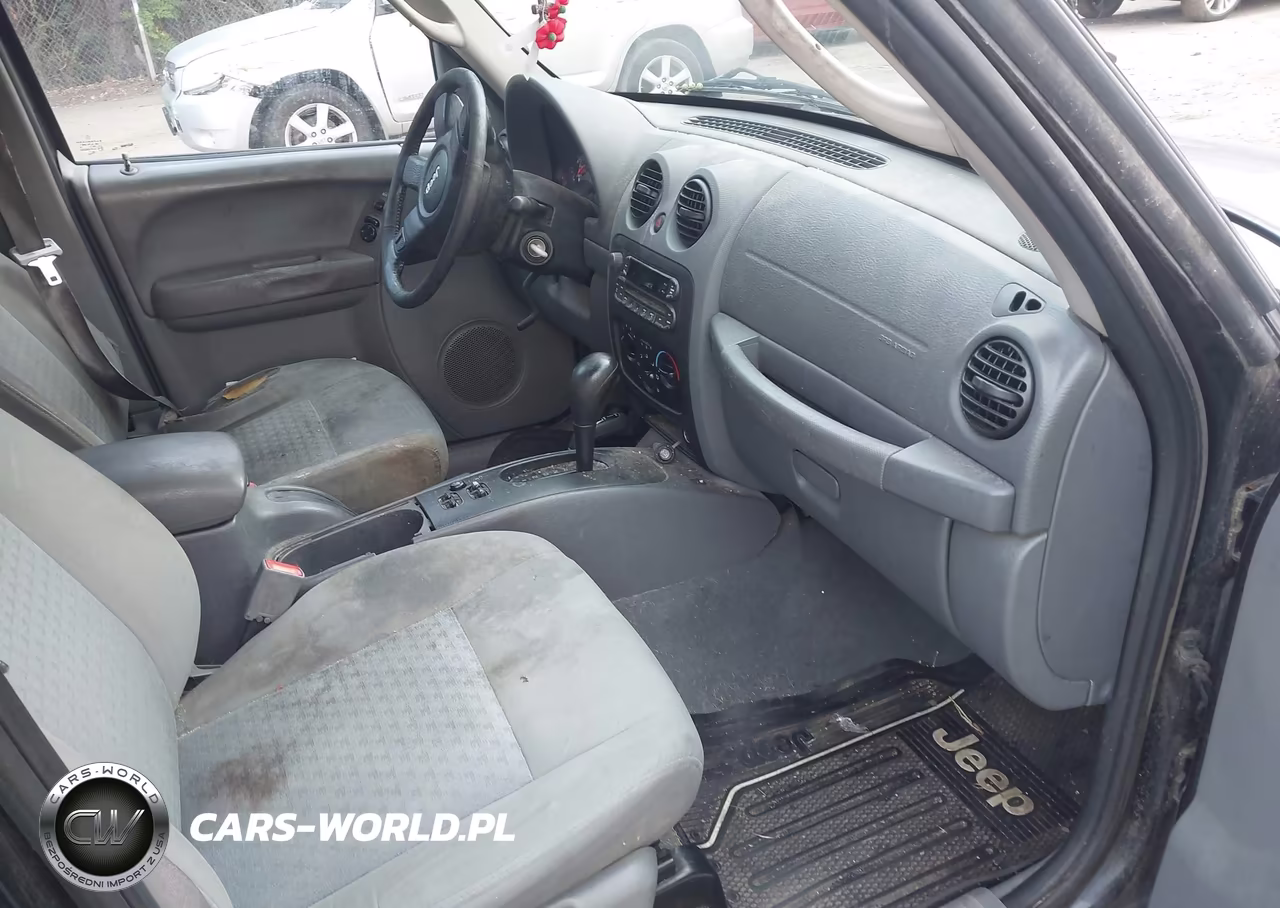 2005 Jeep Liberty Sport VIN:1J4GL48KX5W711982 - 5